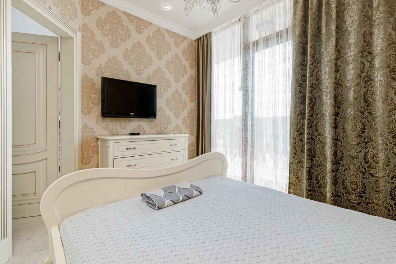 Greek Street Deluxe Apartment オデッサ エクステリア 写真
