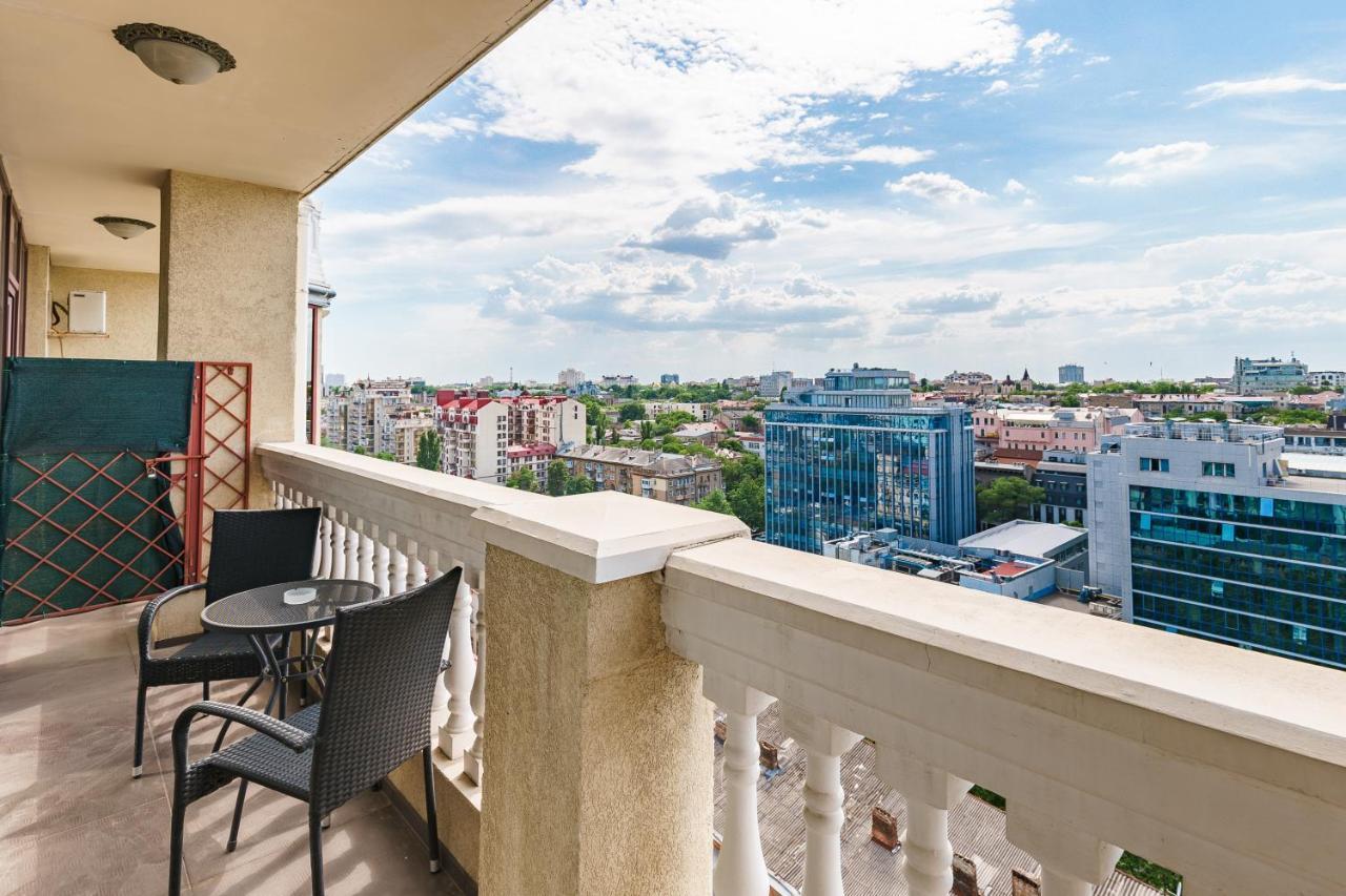 Greek Street Deluxe Apartment オデッサ エクステリア 写真